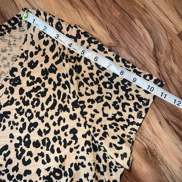 Old Navy Short Sleeve Animal Cheetah Leopard Print T-Shirt Size Large - Picture 4 of 6